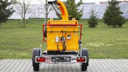 Щепорез бензиновый на шасси с тормозной системой  LS 100/27 CB